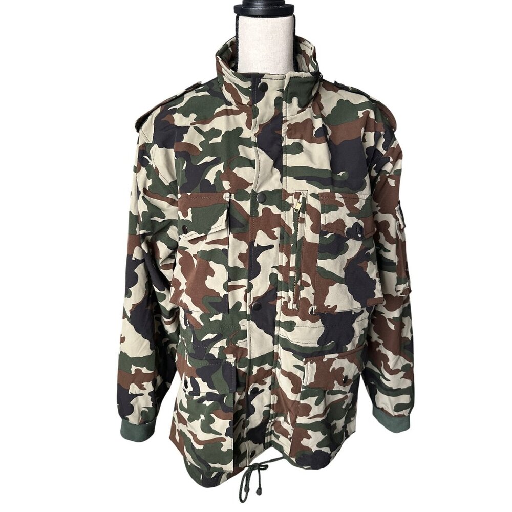Military Winter Camouflage Coat Green Tan Pockets Zip Snap Closure Lined Medium